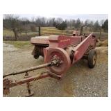 New Holland 273 Hay Baler