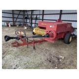New Holland 575 Hay Baler