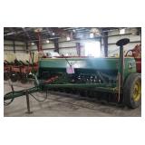 JOHN DEERE 8300 WHEAT DRILL