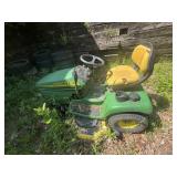 John Deere LX 277 mower- SEE DESC