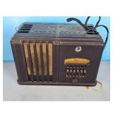 Vintage Philco Bakelite Tube Radio