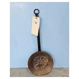 LONG IRON HANDLE COPPER HEARTH PAN