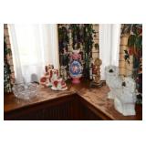 Window seat of antiques 