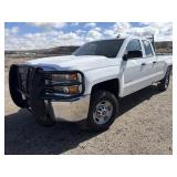 2017 Chevrolet 2500 HD 4 x 4 Long Bed 6.0 L V8