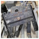 Husky 5th Wheel Hitch & Gooseneck Plate 16,000lbs
