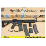 S&W M&P-15 5.56 NATO Rifle . Excellent. 19" Barrel