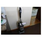 SHARK  ELECTRIC LA320 VACCUM