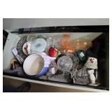 BALANCE OF DRAWER INCLU. GLASSWARE & DECOR