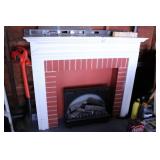 ELETRIC FIREPLACE AND MANTLE