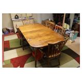 MOOSEHEAD FURNITURE MAPLE DINING ROOM TABLE