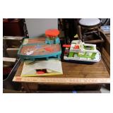 FISHER PRICE PARKING GARAGE & BOAT