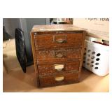 ANTIQUE GLOBE-WERNICKE OAK LETTER FILE CABINET