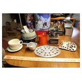 VINTAGE KITCHENWARE