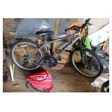 HUFFY ROCKCREEK BICYCLE W/ 2 HELMETS