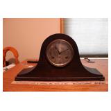 NEW HAVEN CLOCK CO. MANTLE CLOCK