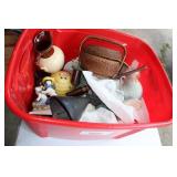 TOTE OF KNICK KNACKS