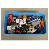 ASSORTED MATCHBOX & HOT WHEELS CARS