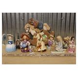 FIGURINES