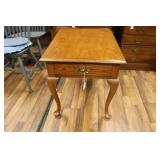 THOMASVILLE FURNITURE IND. OAK END TABLE