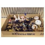 COLLECTION OF MINIATURE PORCELAIN ITEMS