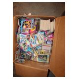 LARGE COLLECTION OF MARVEL CARDS