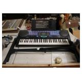 RADIOSHACK MD-1160 MIDI KEYBOARD W/ STAND
