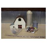 ERTL PLASTIC TOY FARM SET