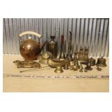 ASSORTMENT OF BRASS COLLECTIBLES