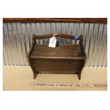 VINTAGE WOODEN SEWING BOX