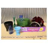 FLAT OF COLLECTIBLE GLASSWARE