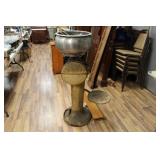 MCCORMICK DEERING 3-S CREAM SEPERATOR