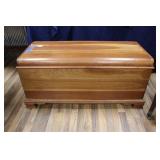 QUILT OR BLANKET CHEST