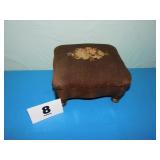 VICT NEEDLEPOINT FOOT STOOL VICT NEEDLEPOINT FOOT STOOL