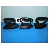LOT OF 3 SAD IRONS LOT OF 3 SAD IRONS