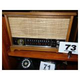 ZENITH TABLETOP RADIO