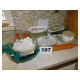 BAKING LOT W/PYREX BAKING LOT W/PYREX
