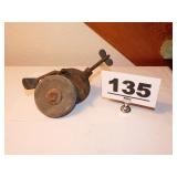 BENCH MOUNT SHARPENING STONE W/CRANK BENCH MOUNT SHARPENING STONE W/CRANK
