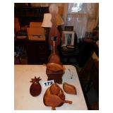 WOODEN DECORATIVE LOT