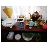 DECORATIVE SHELF CONTENTS DECORATIVE SHELF CONTENTS