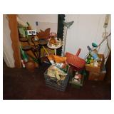 LOT OF LAWN & GARDEN RELATED ITEMS LOT OF LAWN & GARDEN RELATED ITEMS
