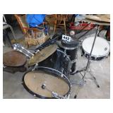 STARCASTER DRUM SET