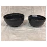 2 Pottern Bowls, 9.25", 7.75" 2 Pottern Bowls, 9.25", 7.75"