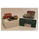 Dept 56 - Christmas In The City Series - 2 Pieces