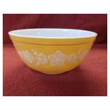 Pyrex 403 Butterfly Gold Mixing Bowl 1972-81