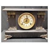 Vintage Sessions USA Wood Casing Mantle Clock