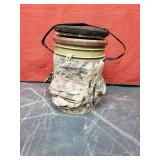 5 Gallon Hunter Bucket w Swivel Seat & Camo Cover