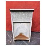 Galvanized Metal Outdoor Pet Feeder