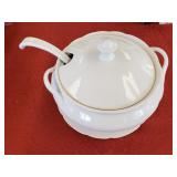 Huge 2qt Farberware Ceramic Soup Tureen w Ladle
