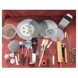 Mixed Lot Vintage Kitchen & Cooking Utensils