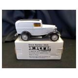 ERTL 1989 Die-Cast 1932 Ford Panel Delivery Truck